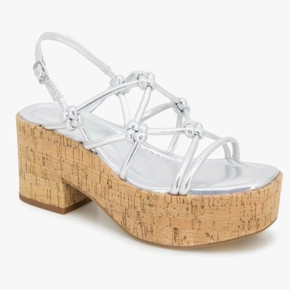 NWT Kenneth Cole REACTION Essa Knots IN Metallic Silver, Size 9 - Picture 8 of 11